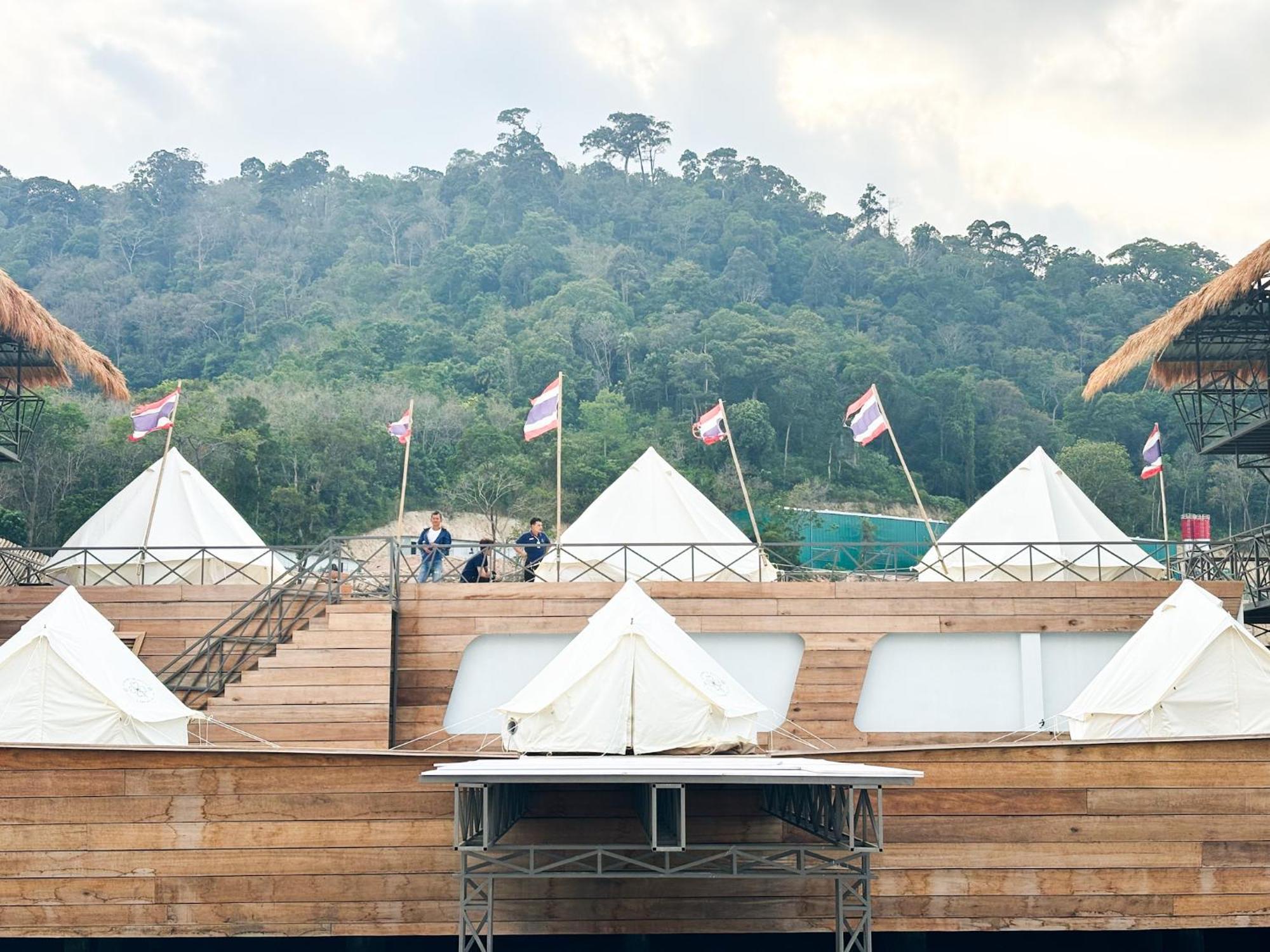 Thailand Mountain Phuket Luksustelt Patong